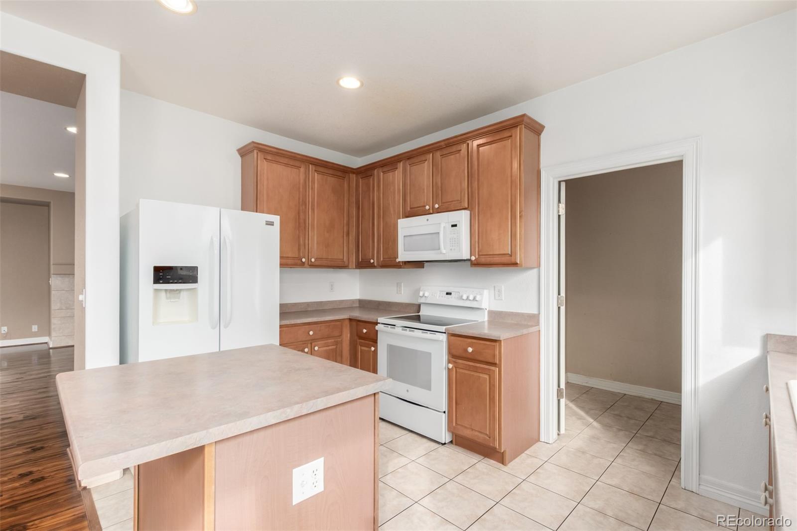 MLS Image #11 for 5558  kalispell street,denver, Colorado