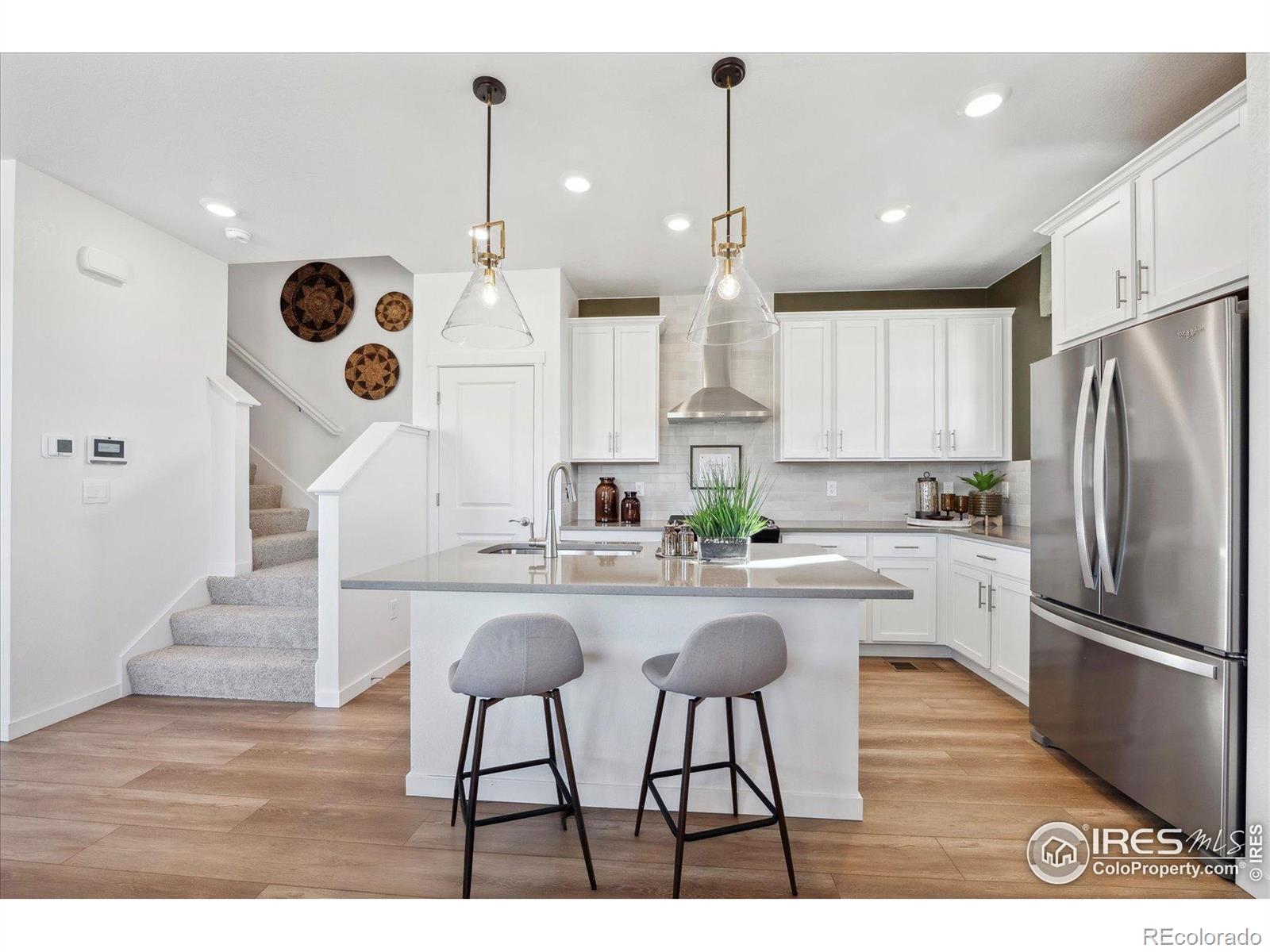 MLS Image #10 for 928  logan peak way,berthoud, Colorado