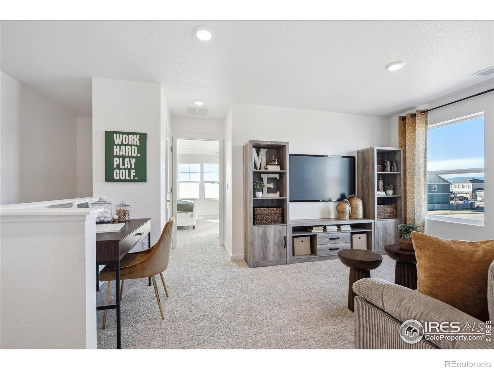 MLS Image #15 for 928  logan peak way,berthoud, Colorado