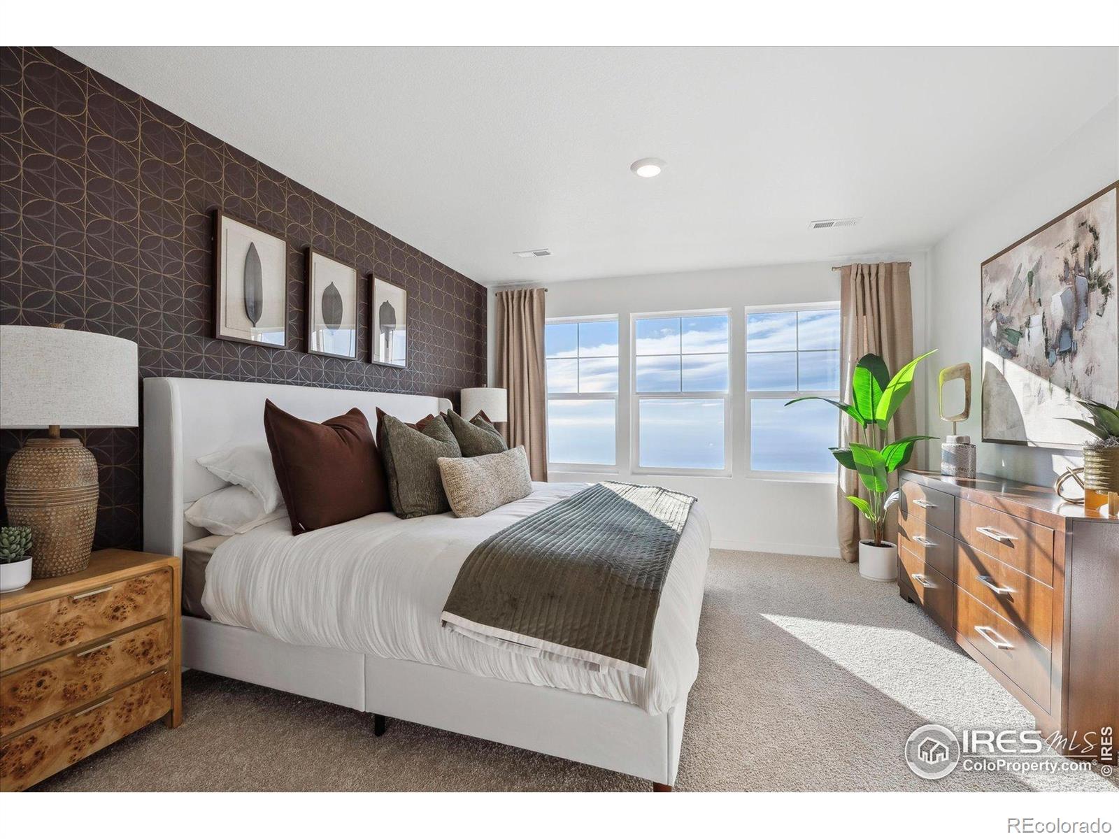 MLS Image #21 for 928  logan peak way,berthoud, Colorado