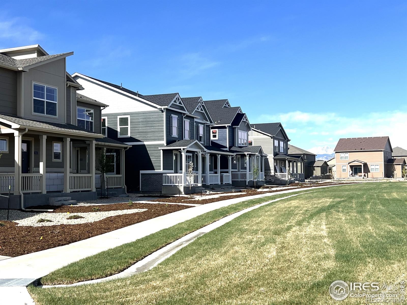MLS Image #25 for 928  logan peak way,berthoud, Colorado