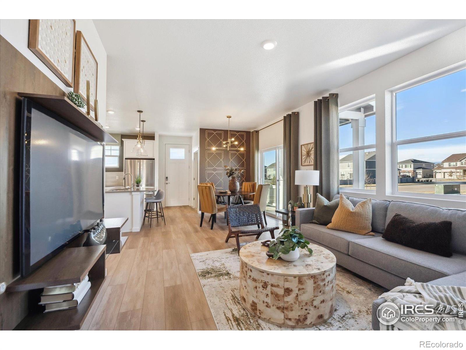 MLS Image #4 for 928  logan peak way,berthoud, Colorado