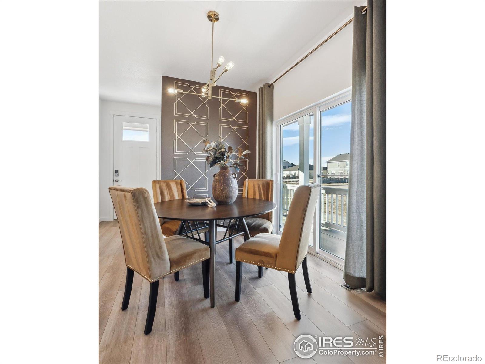 MLS Image #5 for 928  logan peak way,berthoud, Colorado