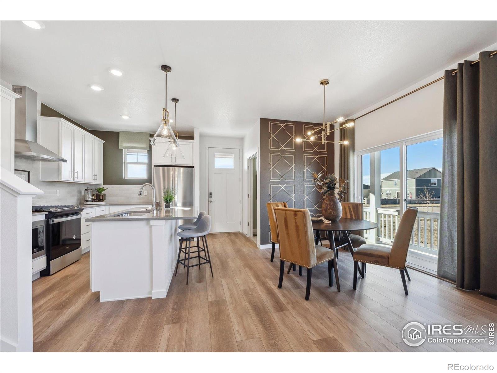 MLS Image #6 for 928  logan peak way,berthoud, Colorado