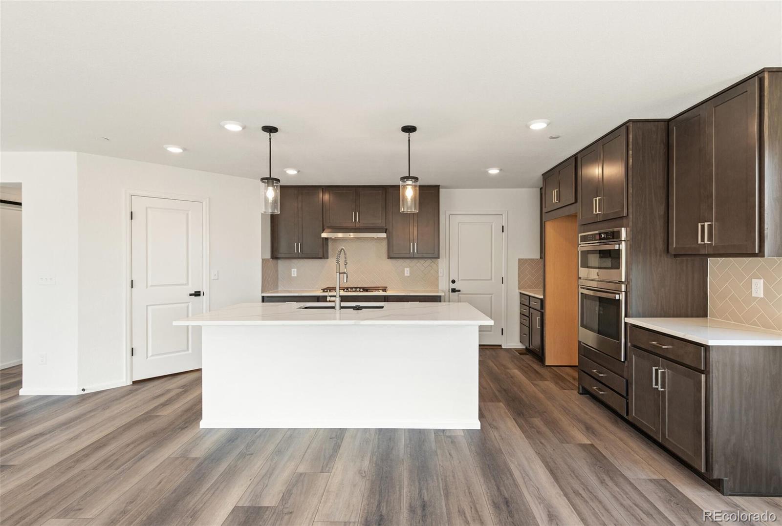 MLS Image #10 for 9394  bahama court,commerce city, Colorado