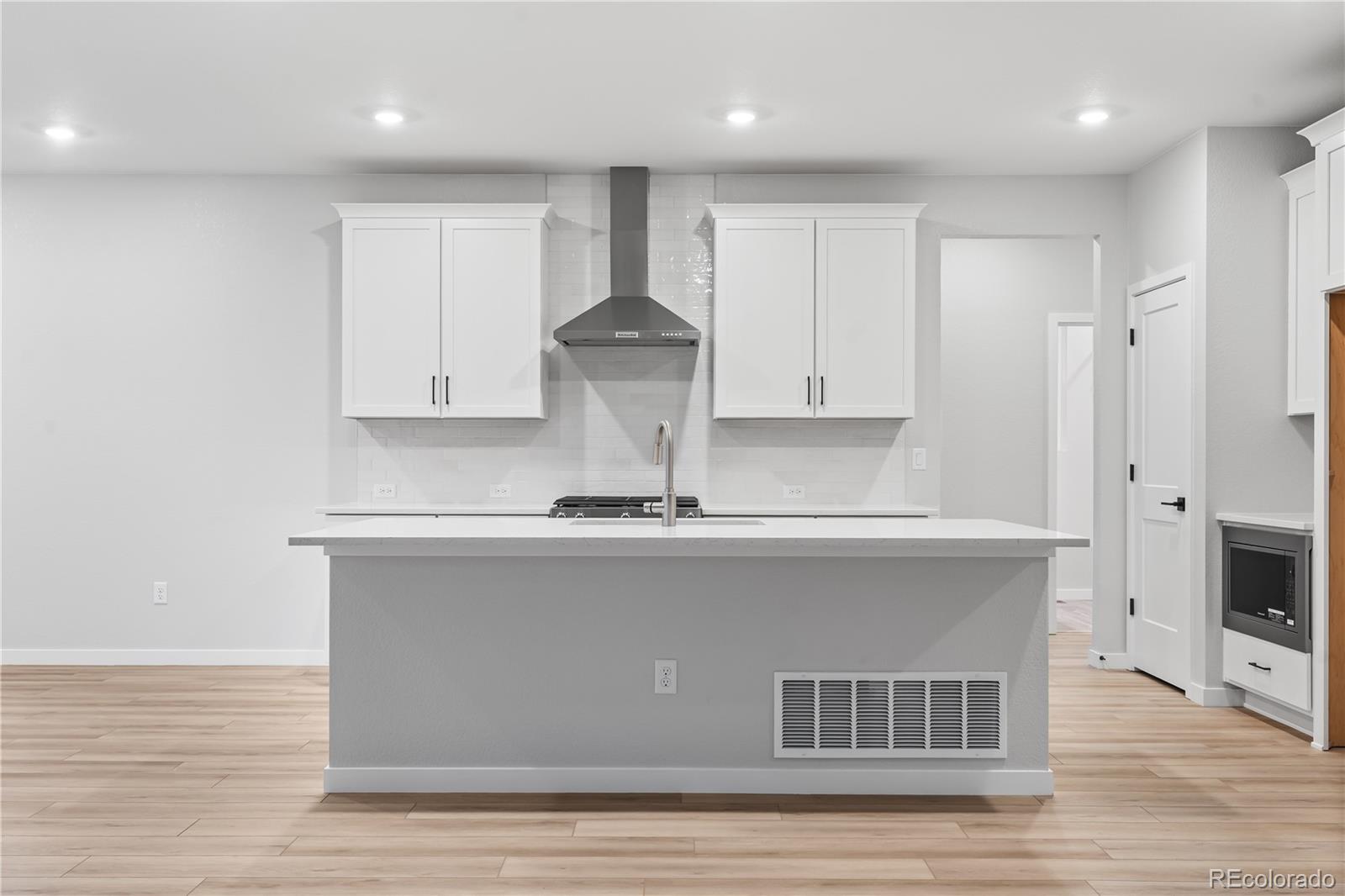 MLS Image #11 for 12051  amplify circle,lone tree, Colorado