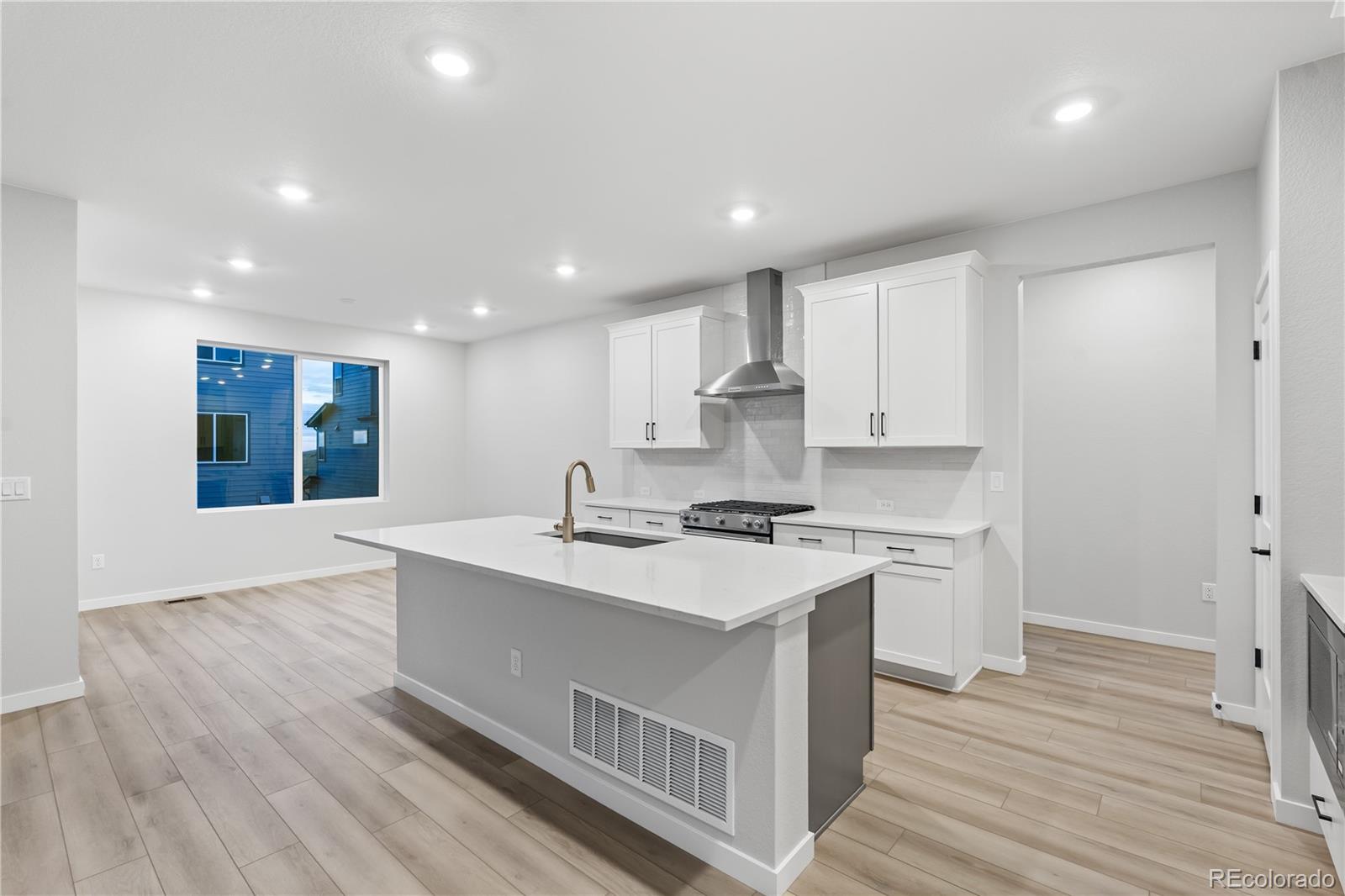 MLS Image #14 for 12051  amplify circle,lone tree, Colorado