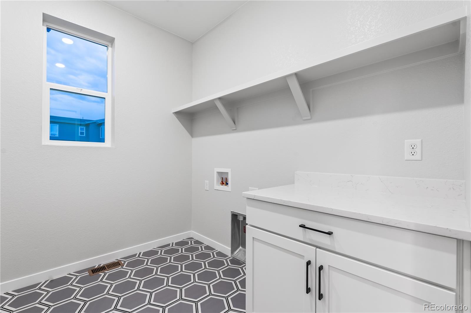 MLS Image #16 for 12051  amplify circle,lone tree, Colorado
