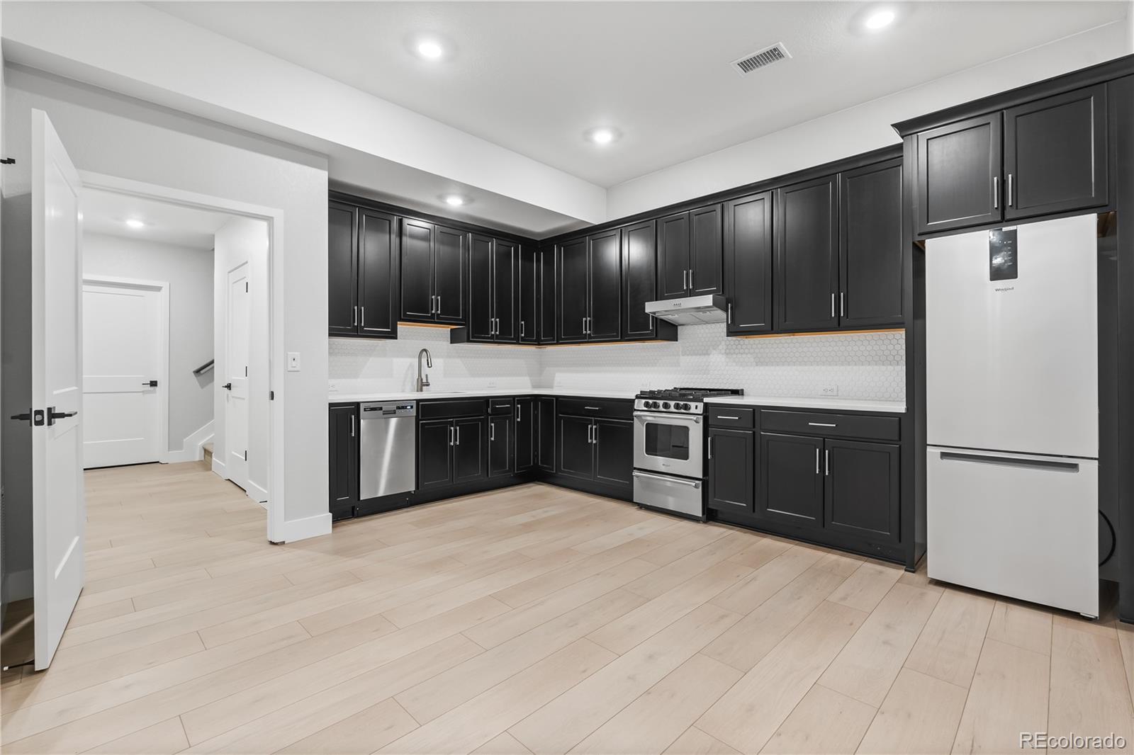 MLS Image #23 for 12051  amplify circle,lone tree, Colorado