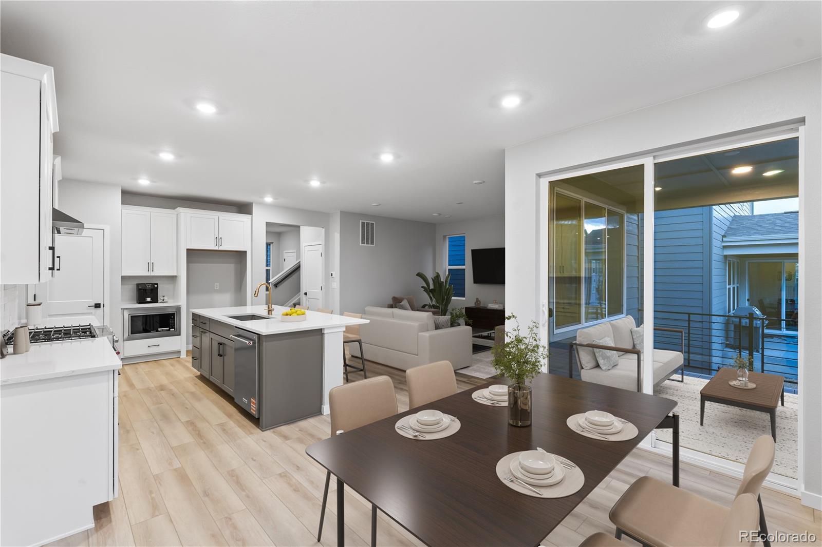 MLS Image #3 for 12051  amplify circle,lone tree, Colorado