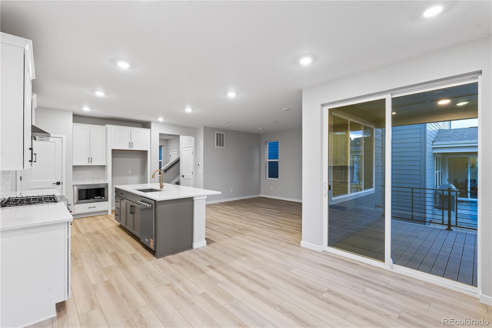 MLS Image #4 for 12051  amplify circle,lone tree, Colorado