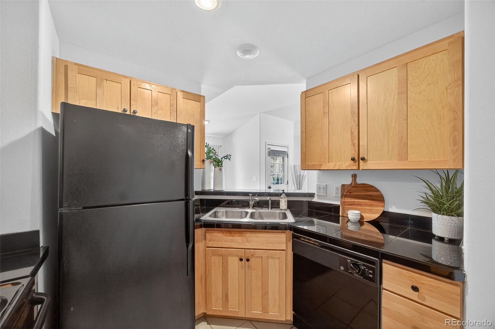 MLS Image #18 for 8737 e dry creek road 1725,englewood, Colorado