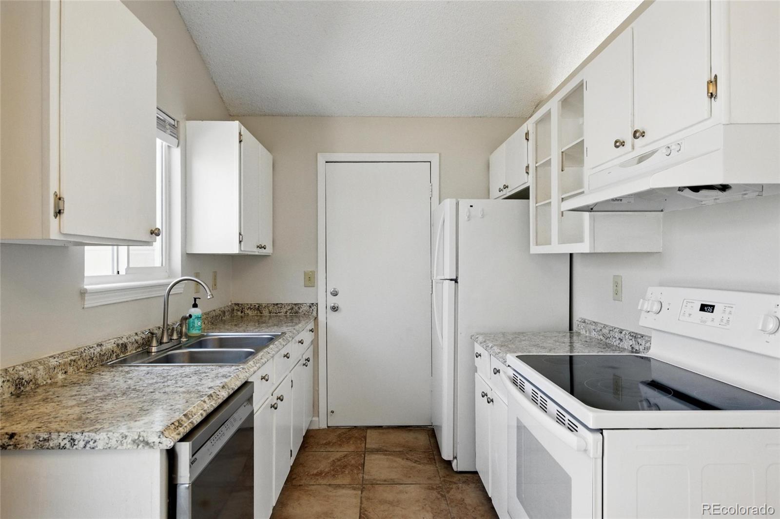 MLS Image #5 for 17593 e temple drive,aurora, Colorado