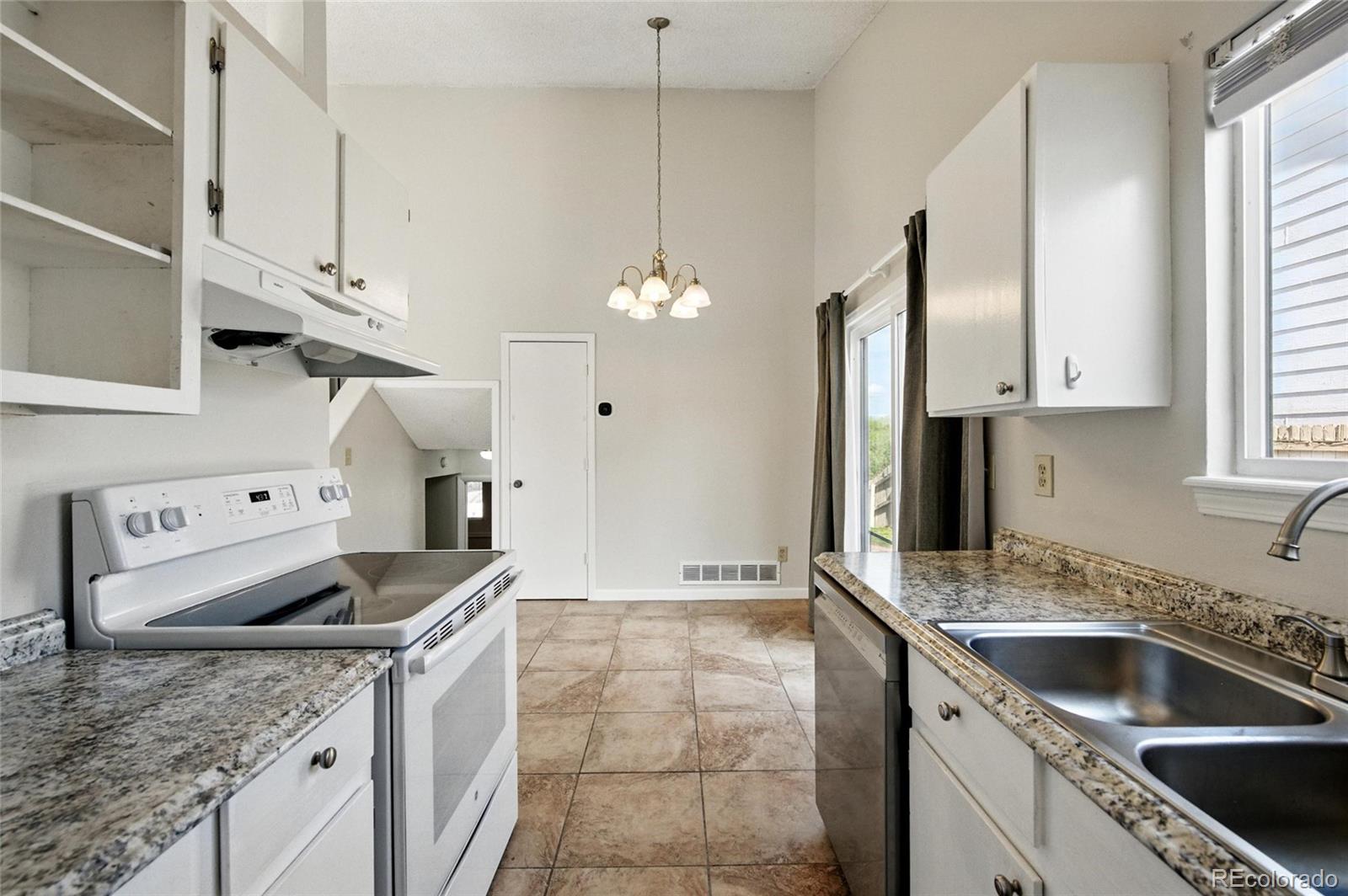 MLS Image #8 for 17593 e temple drive,aurora, Colorado