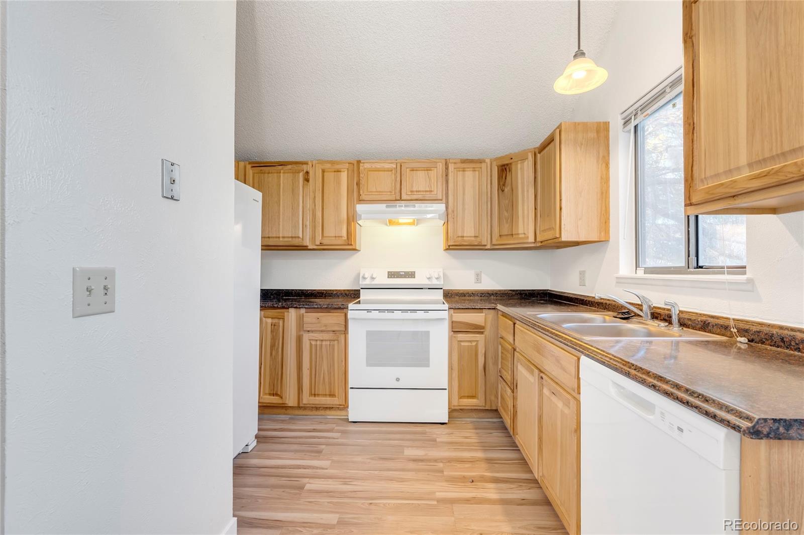 MLS Image #10 for 3840 s genoa court,aurora, Colorado