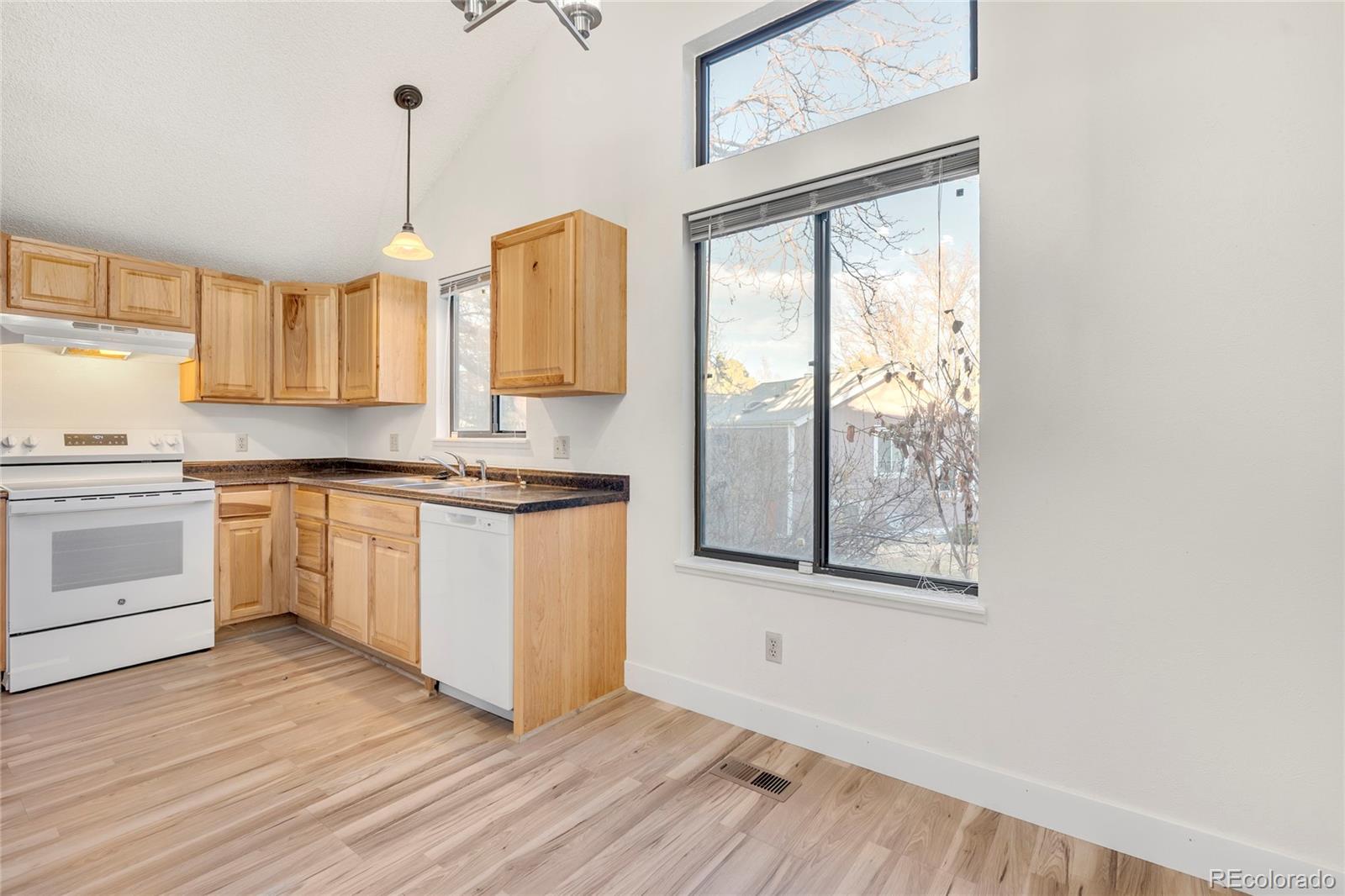 MLS Image #9 for 3840 s genoa court,aurora, Colorado
