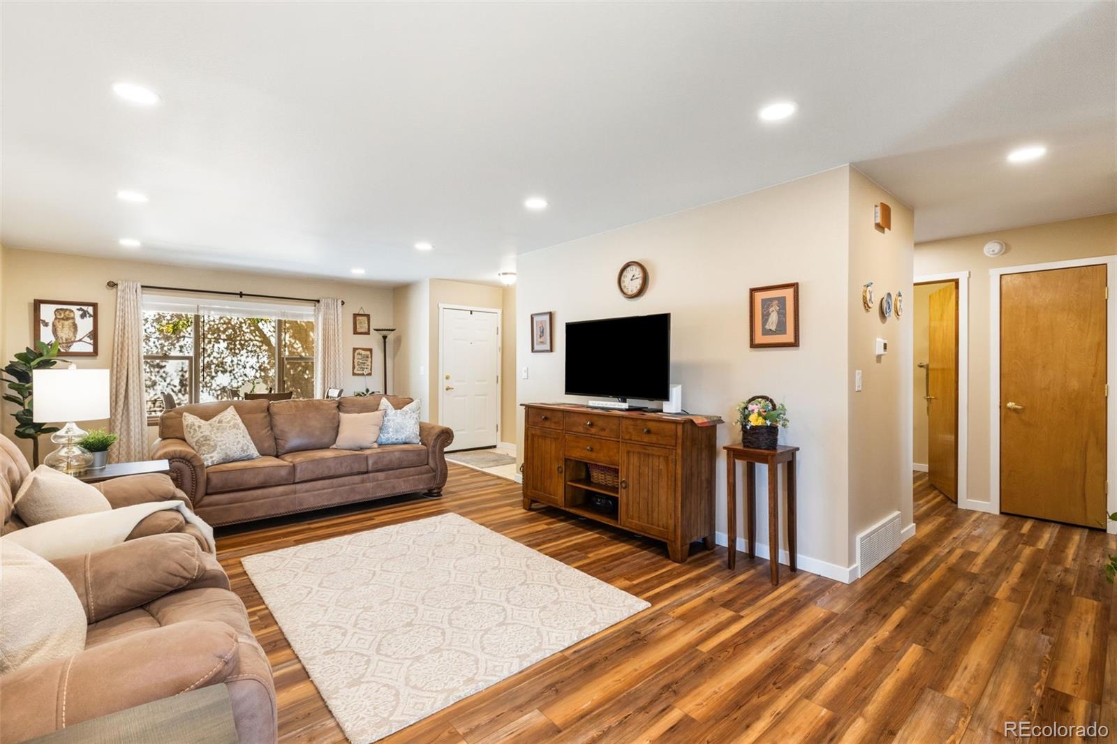 MLS Image #8 for 1018  lutheran way ,colorado springs, Colorado