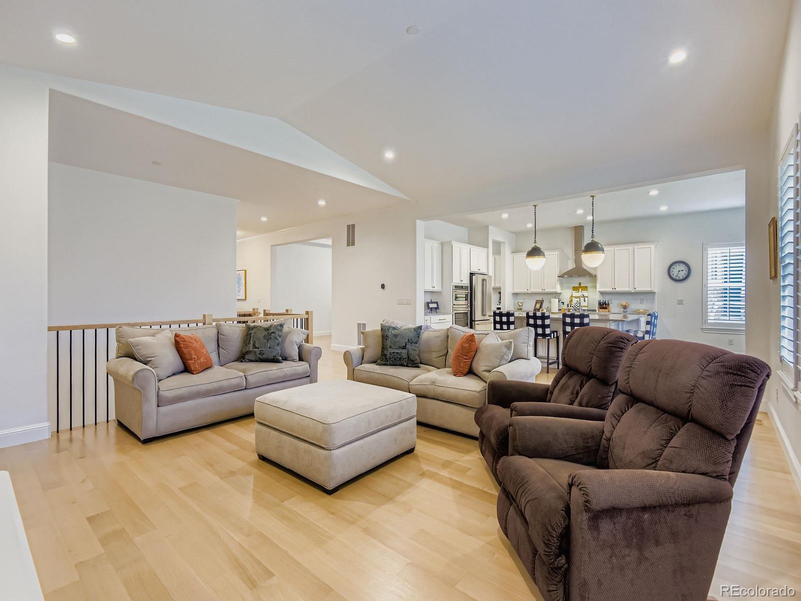 MLS Image #13 for 27460 e lakeview drive,aurora, Colorado