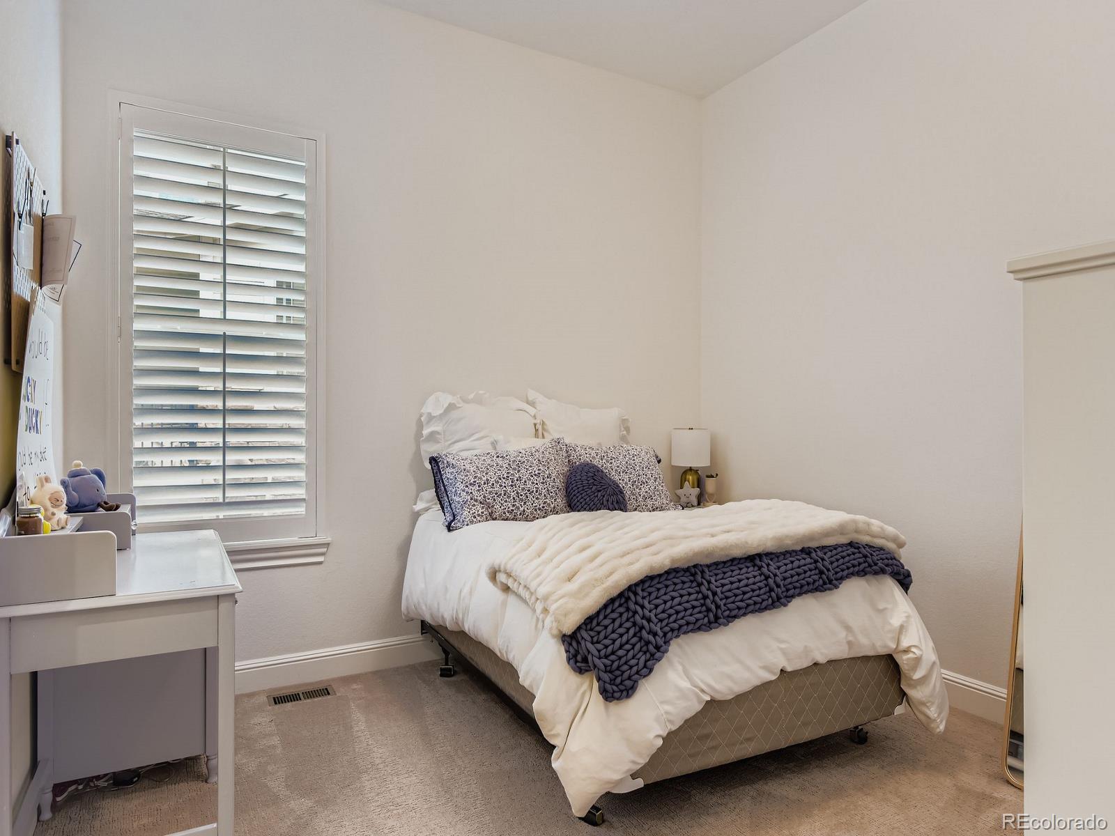 MLS Image #25 for 27460 e lakeview drive,aurora, Colorado