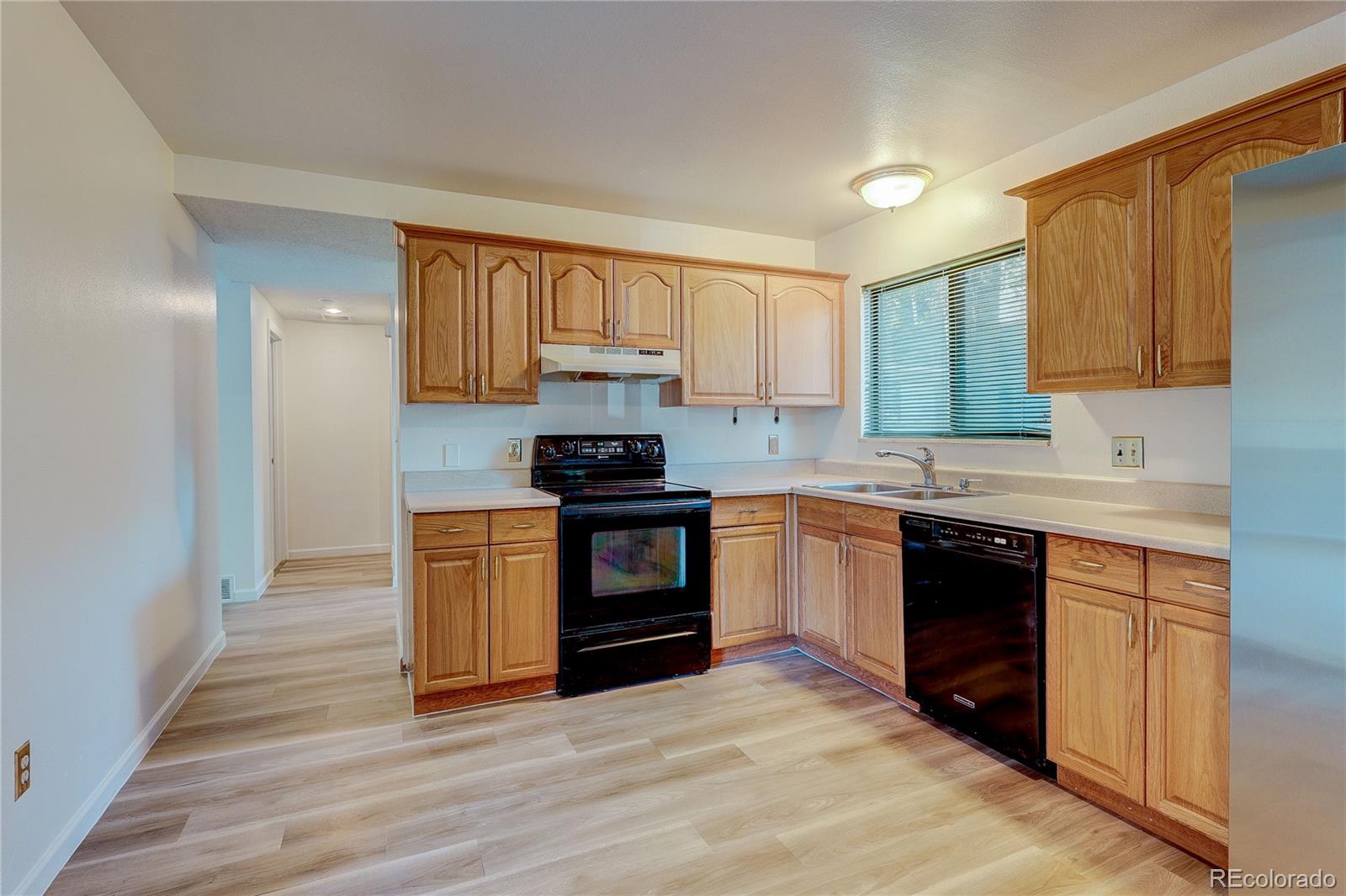 MLS Image #8 for 3535 s corona street,englewood, Colorado