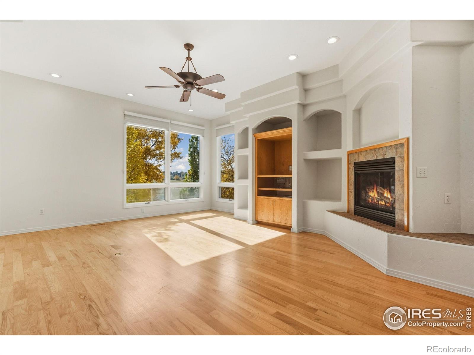 MLS Image #11 for 5360  lighthouse point court,loveland, Colorado