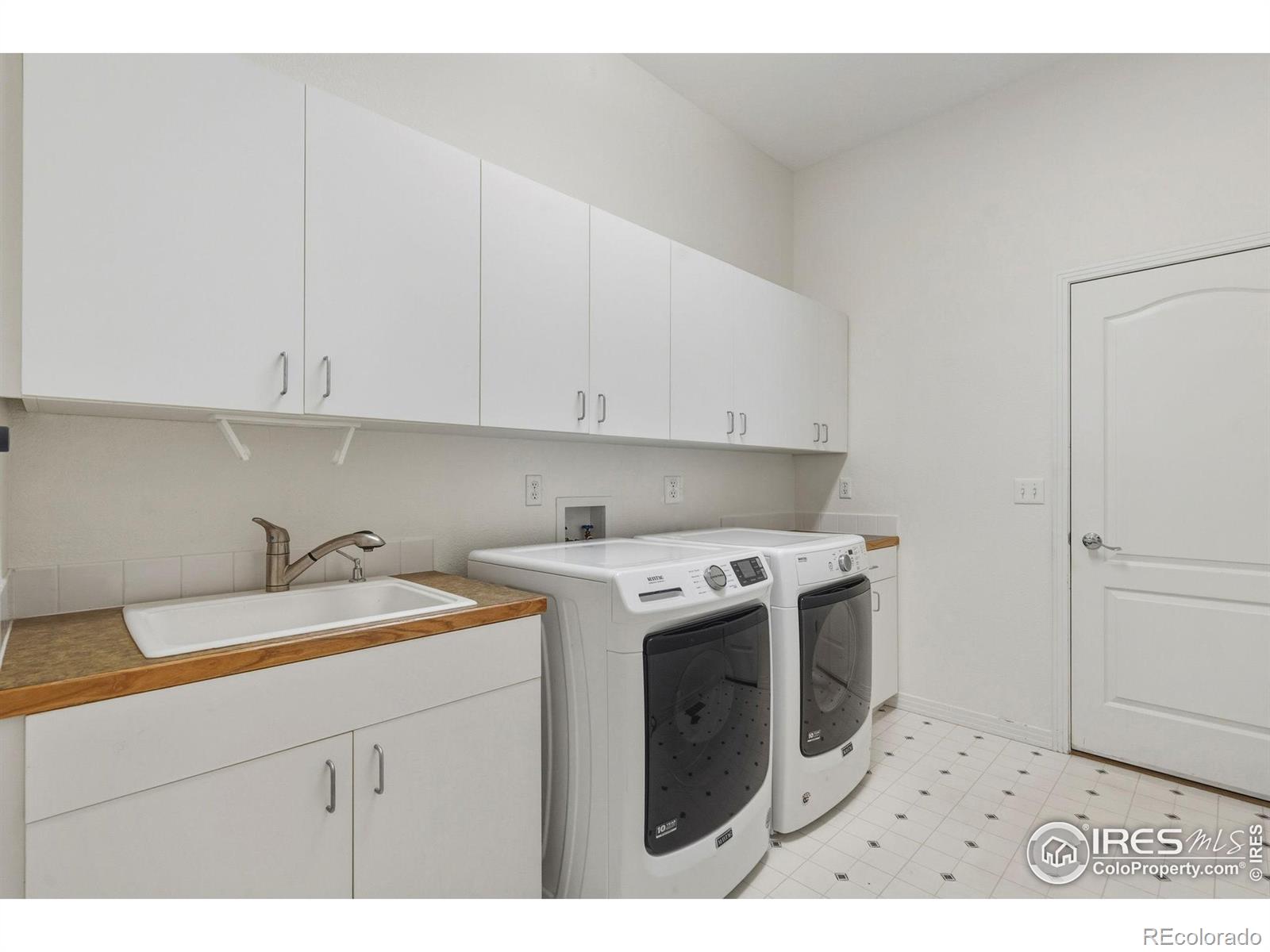 MLS Image #19 for 5360  lighthouse point court,loveland, Colorado