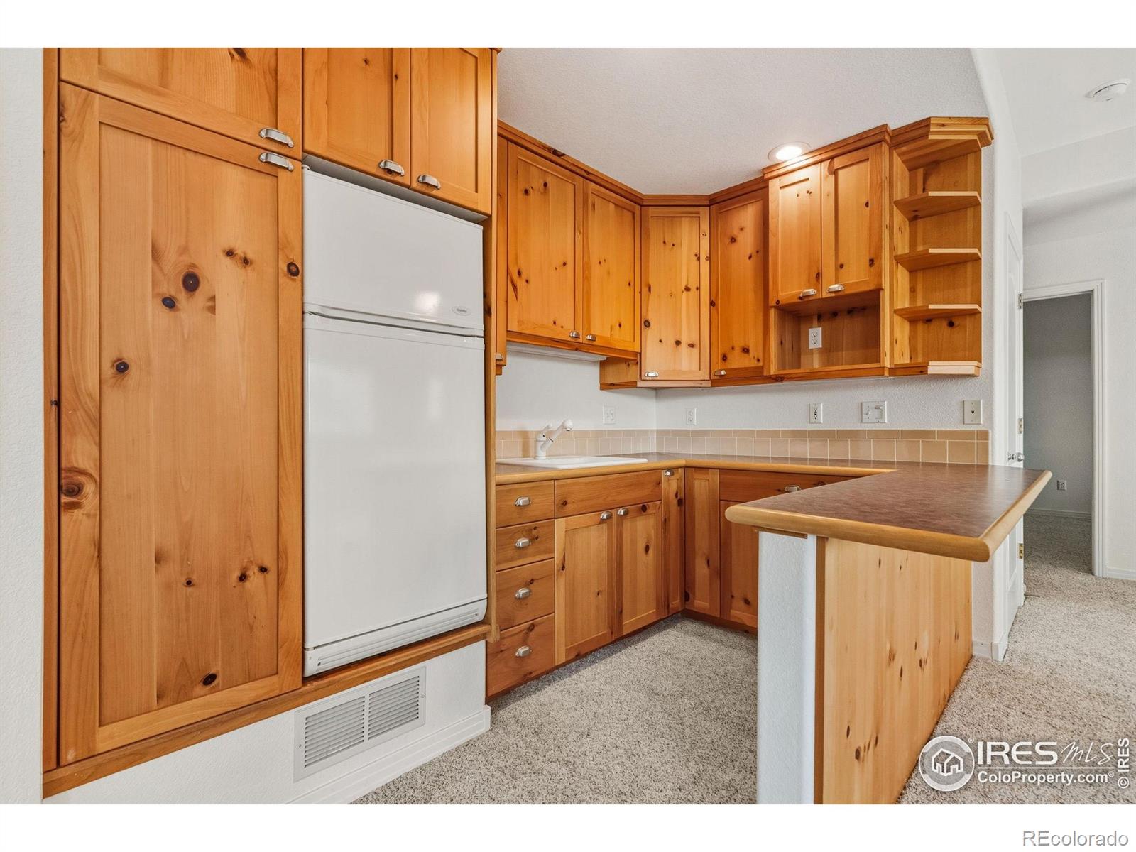 MLS Image #23 for 5360  lighthouse point court,loveland, Colorado