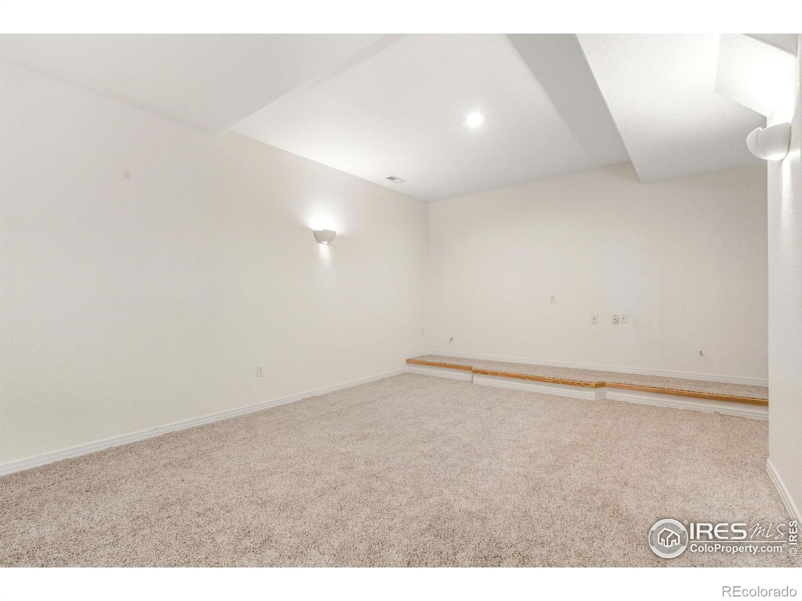 MLS Image #26 for 5360  lighthouse point court,loveland, Colorado