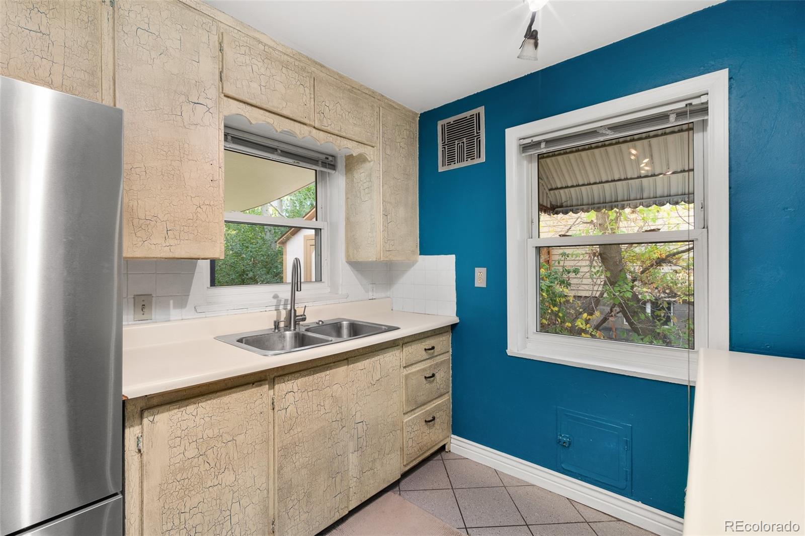 MLS Image #11 for 5644 s huron street,littleton, Colorado