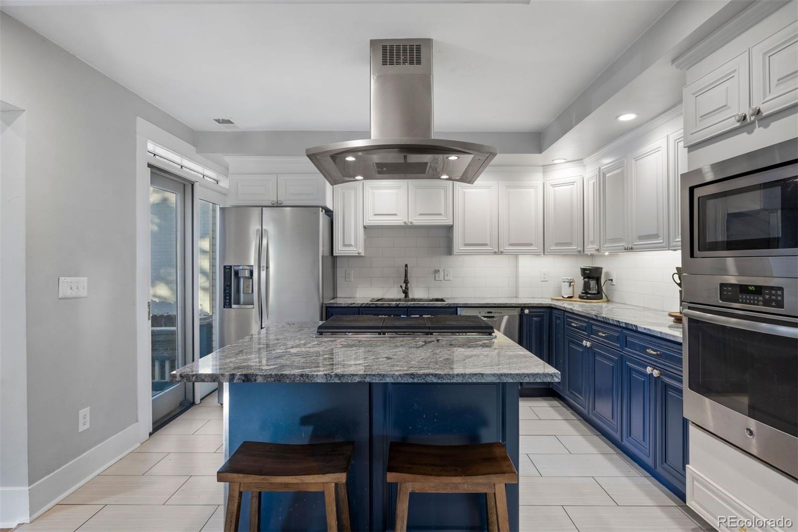 MLS Image #9 for 800  steele street,denver, Colorado