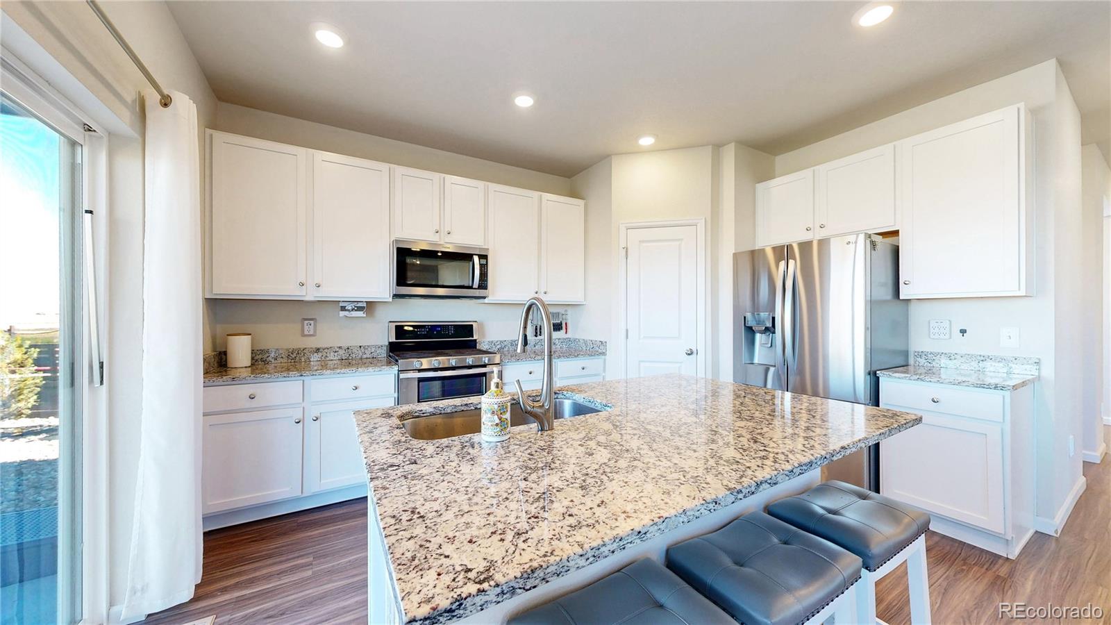 MLS Image #11 for 26709 e 1st place,aurora, Colorado