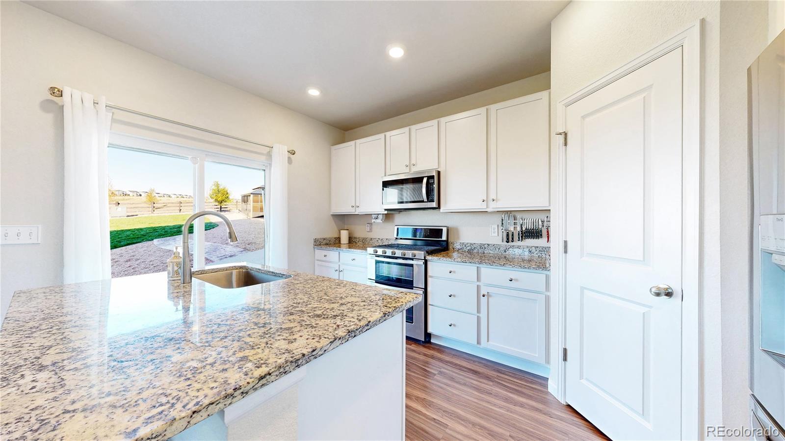 MLS Image #12 for 26709 e 1st place,aurora, Colorado