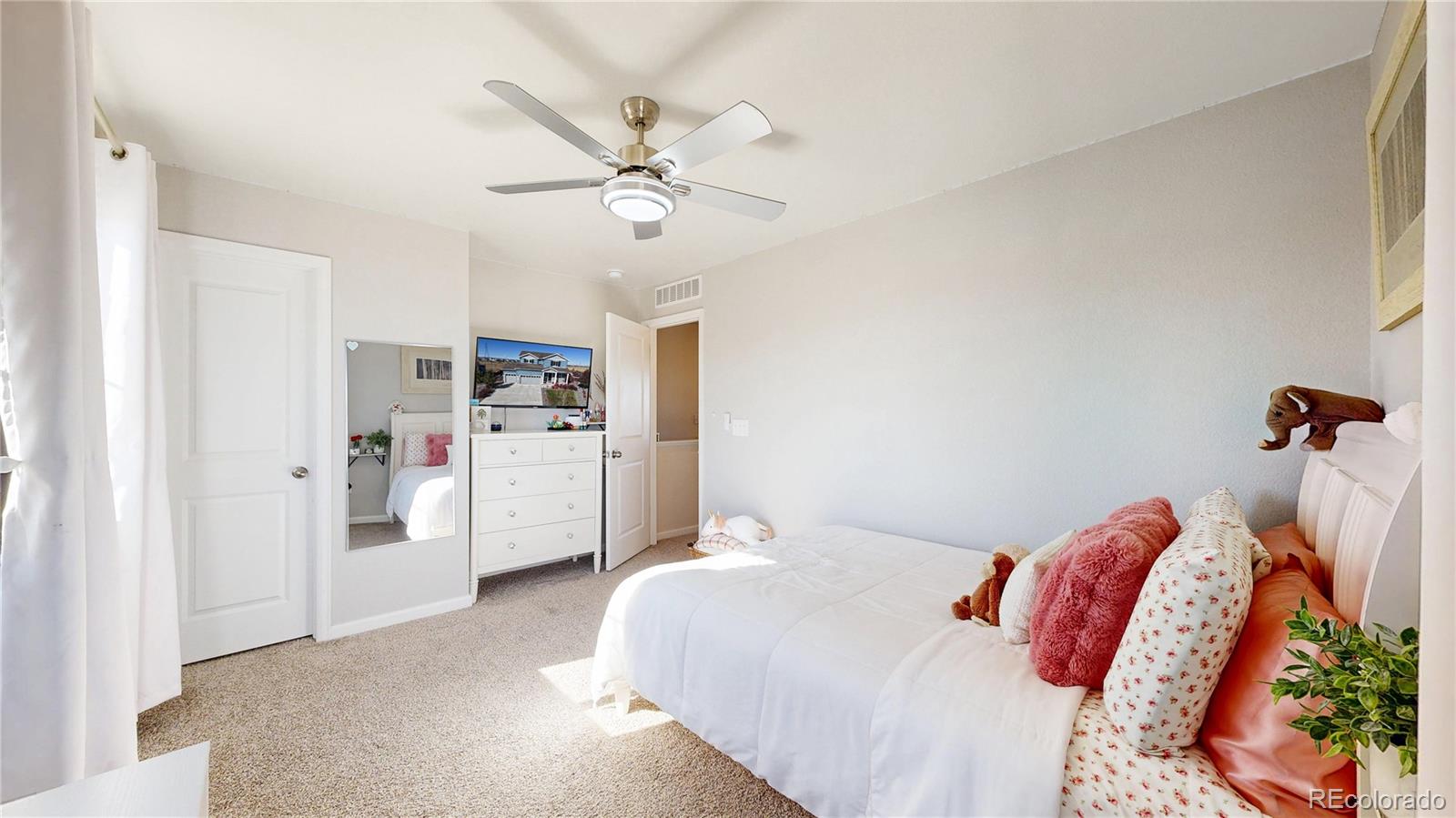 MLS Image #21 for 26709 e 1st place,aurora, Colorado