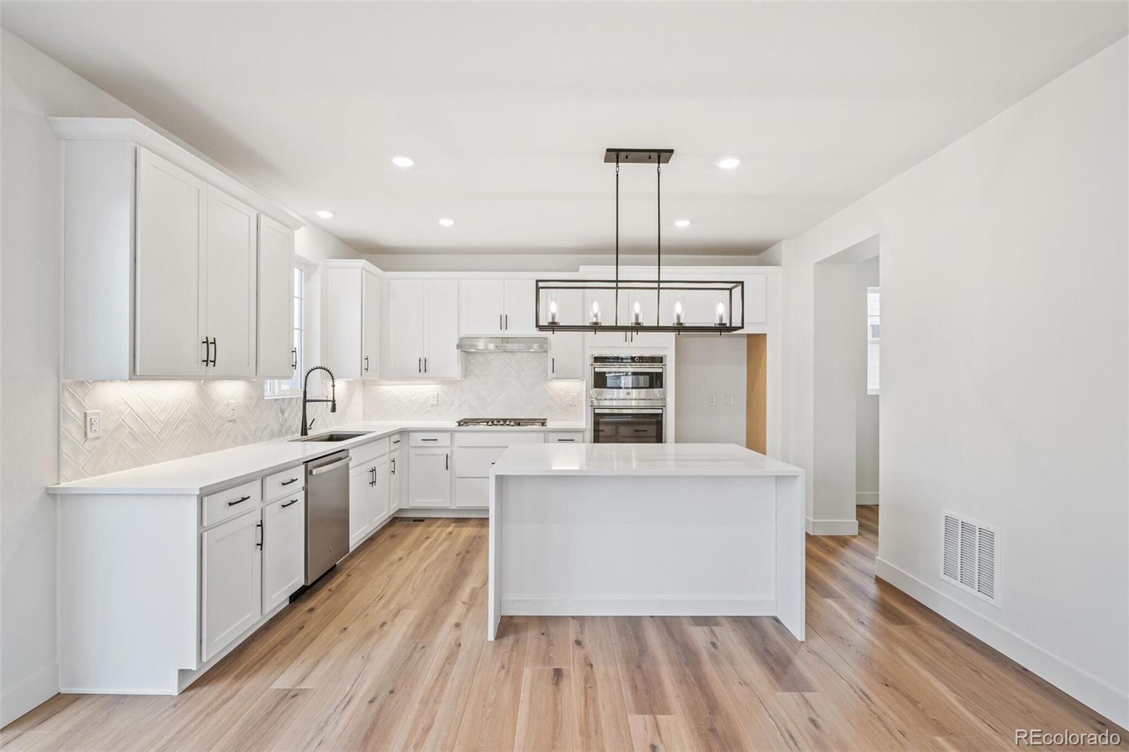 MLS Image #11 for 15496  krameria street,thornton, Colorado