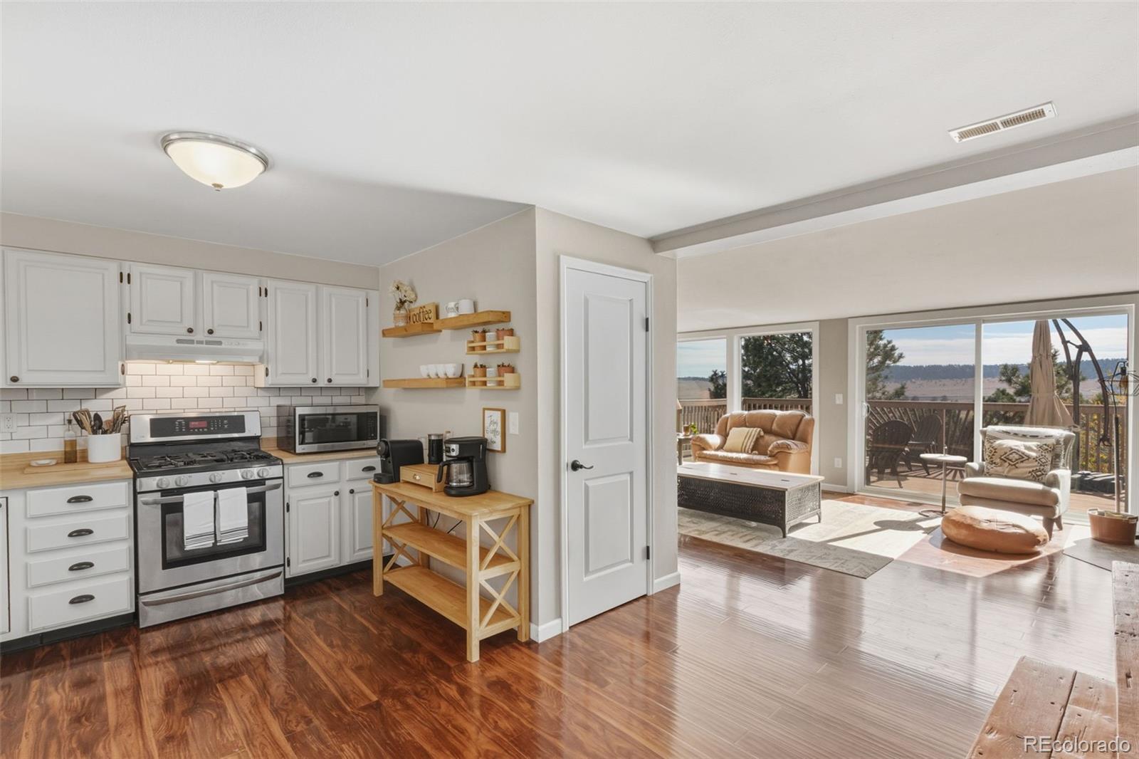 MLS Image #9 for 1219  yarnell drive,larkspur, Colorado