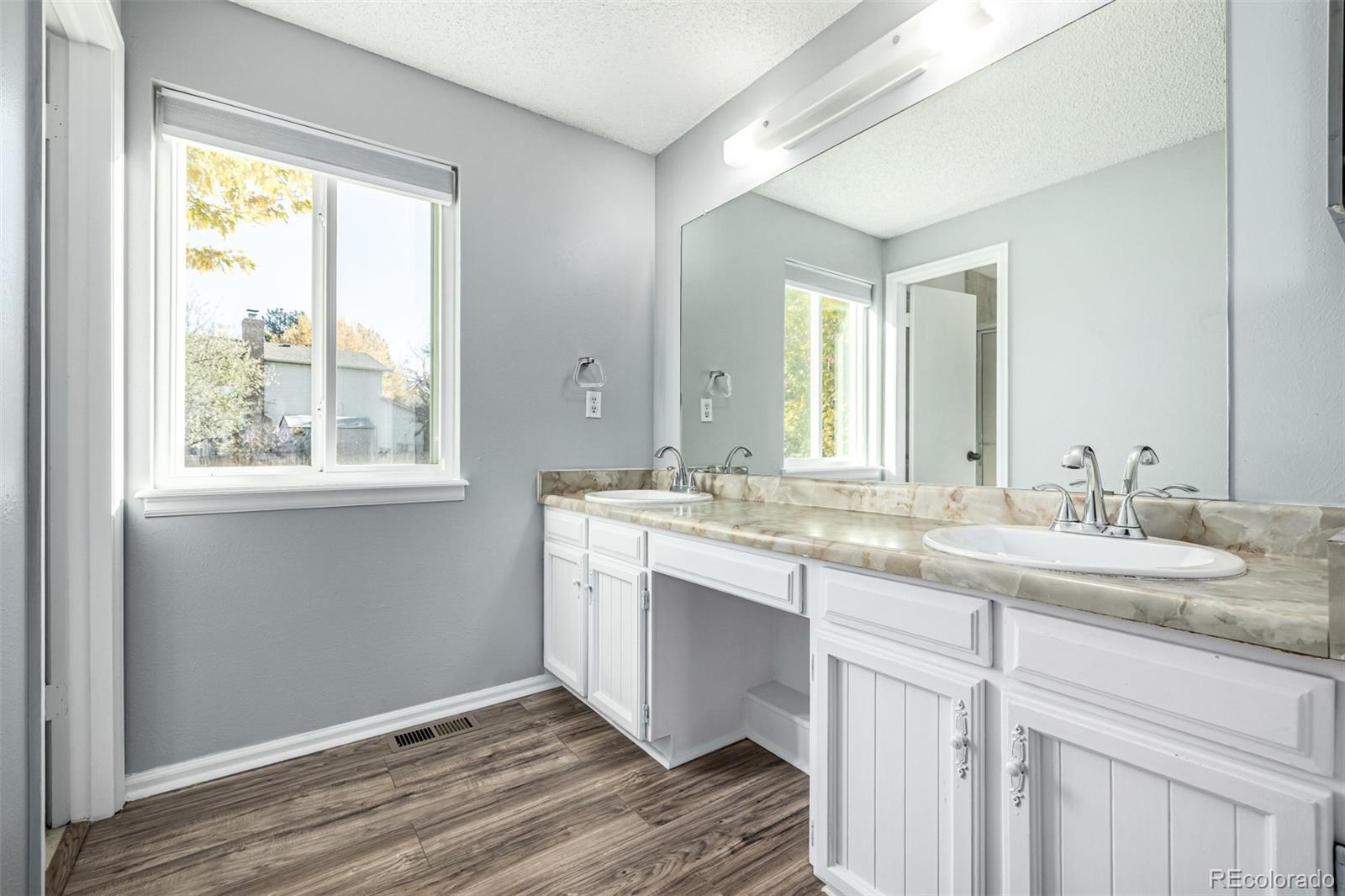 MLS Image #19 for 3807 s andes way,aurora, Colorado