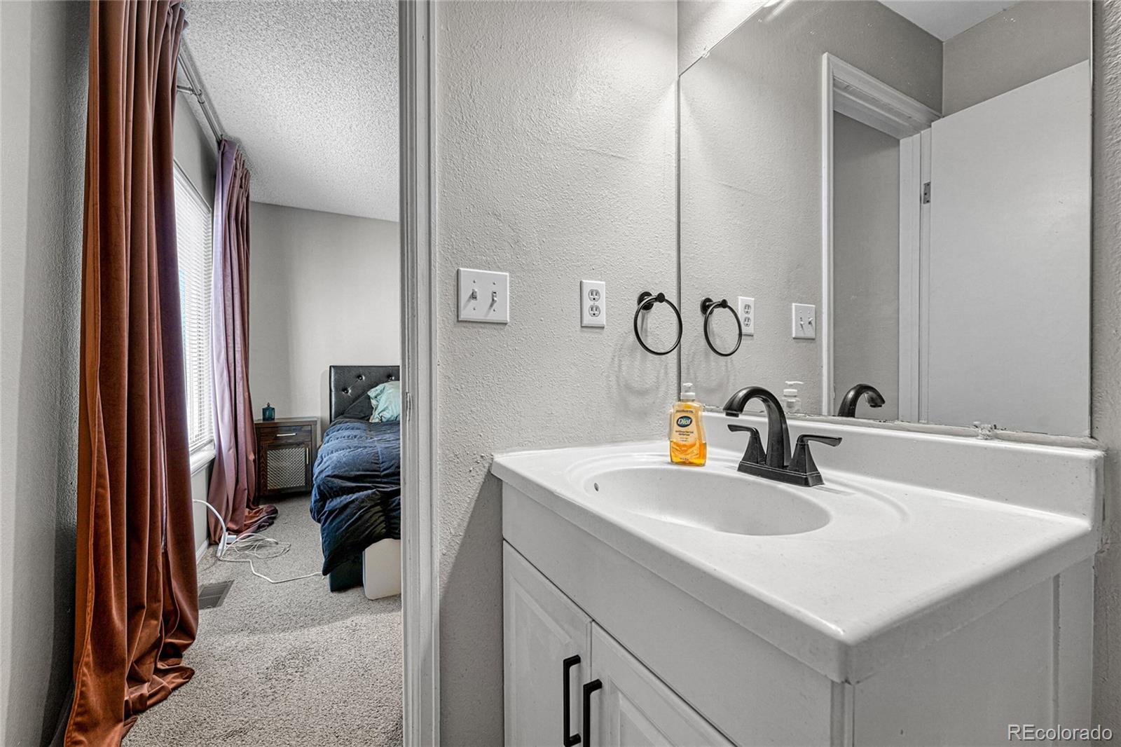 MLS Image #19 for 16038 e oxford drive,aurora, Colorado