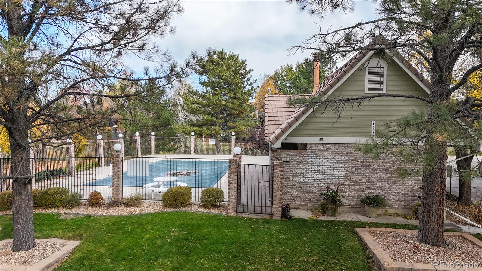MLS Image #39 for 2114  ranch drive,denver, Colorado