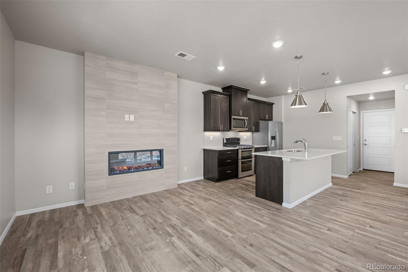 MLS Image #7 for 9487 w 58th lane a,arvada, Colorado