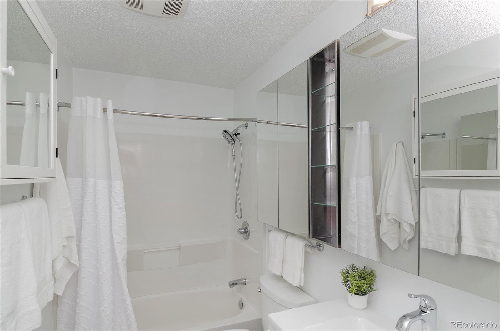 MLS Image #17 for 7105 s gaylord street d04,centennial, Colorado