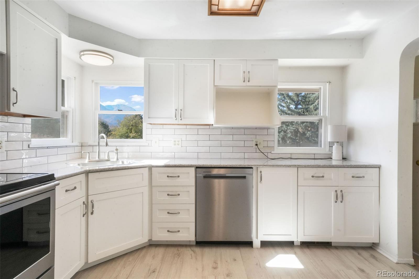 MLS Image #10 for 135  helena lane,colorado springs, Colorado