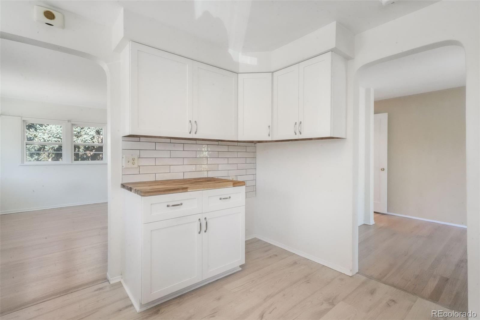 MLS Image #13 for 135  helena lane,colorado springs, Colorado