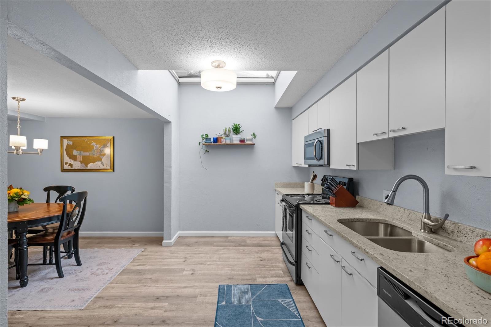 MLS Image #10 for 2869 s locust street,denver, Colorado