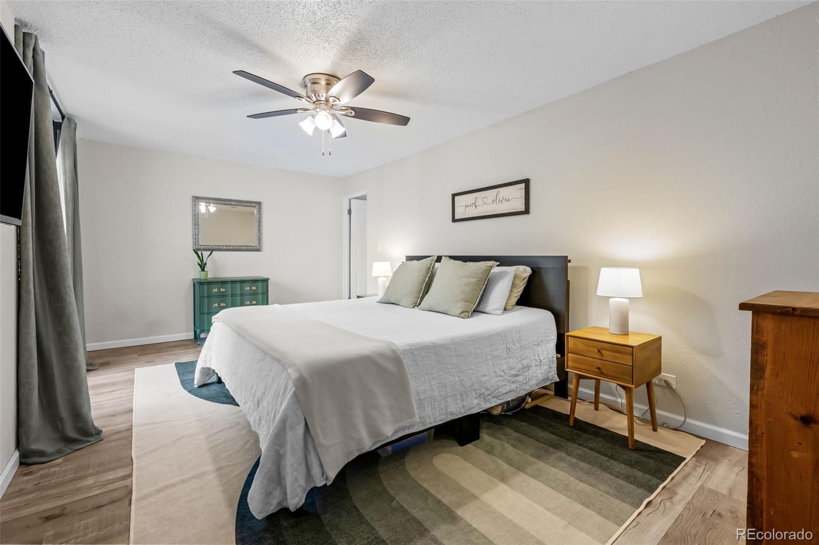 MLS Image #14 for 2869 s locust street,denver, Colorado