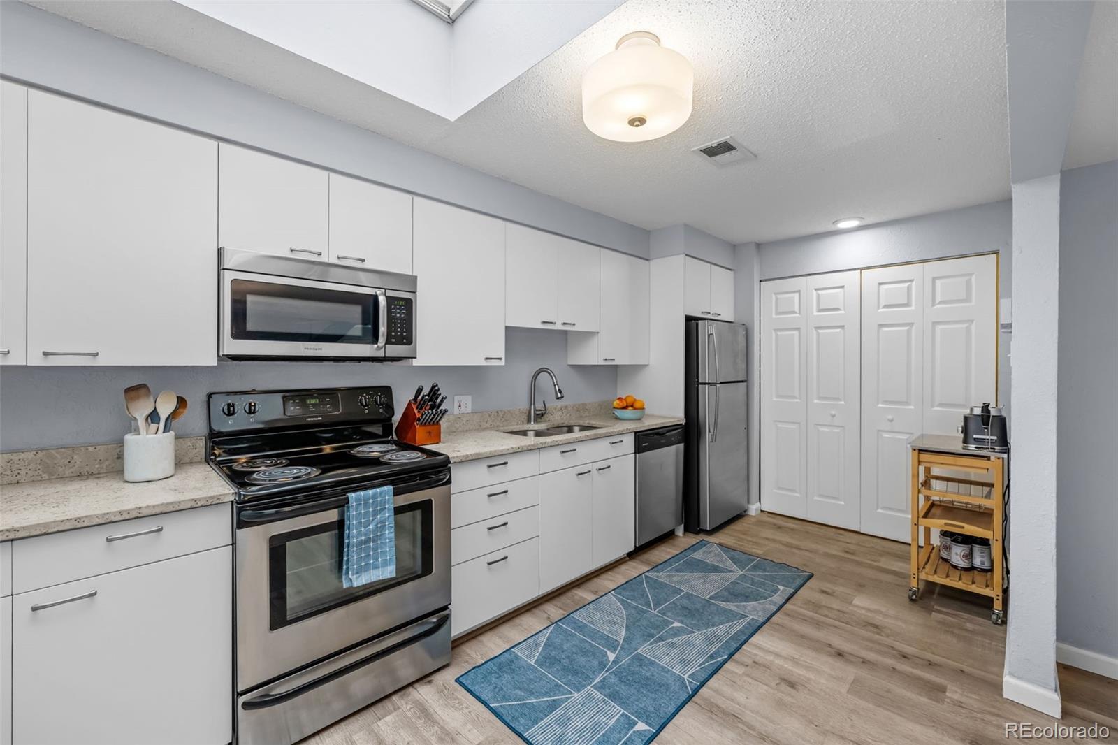 MLS Image #9 for 2869 s locust street,denver, Colorado