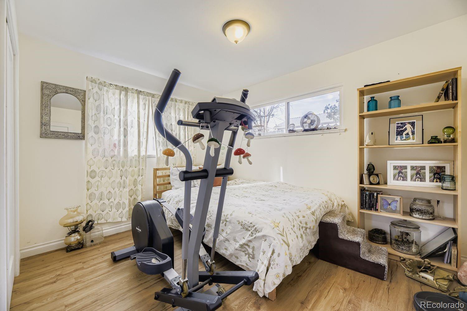 MLS Image #14 for 2535 s hazel court,denver, Colorado