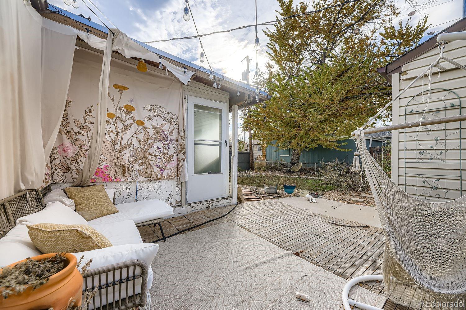 MLS Image #17 for 2535 s hazel court,denver, Colorado