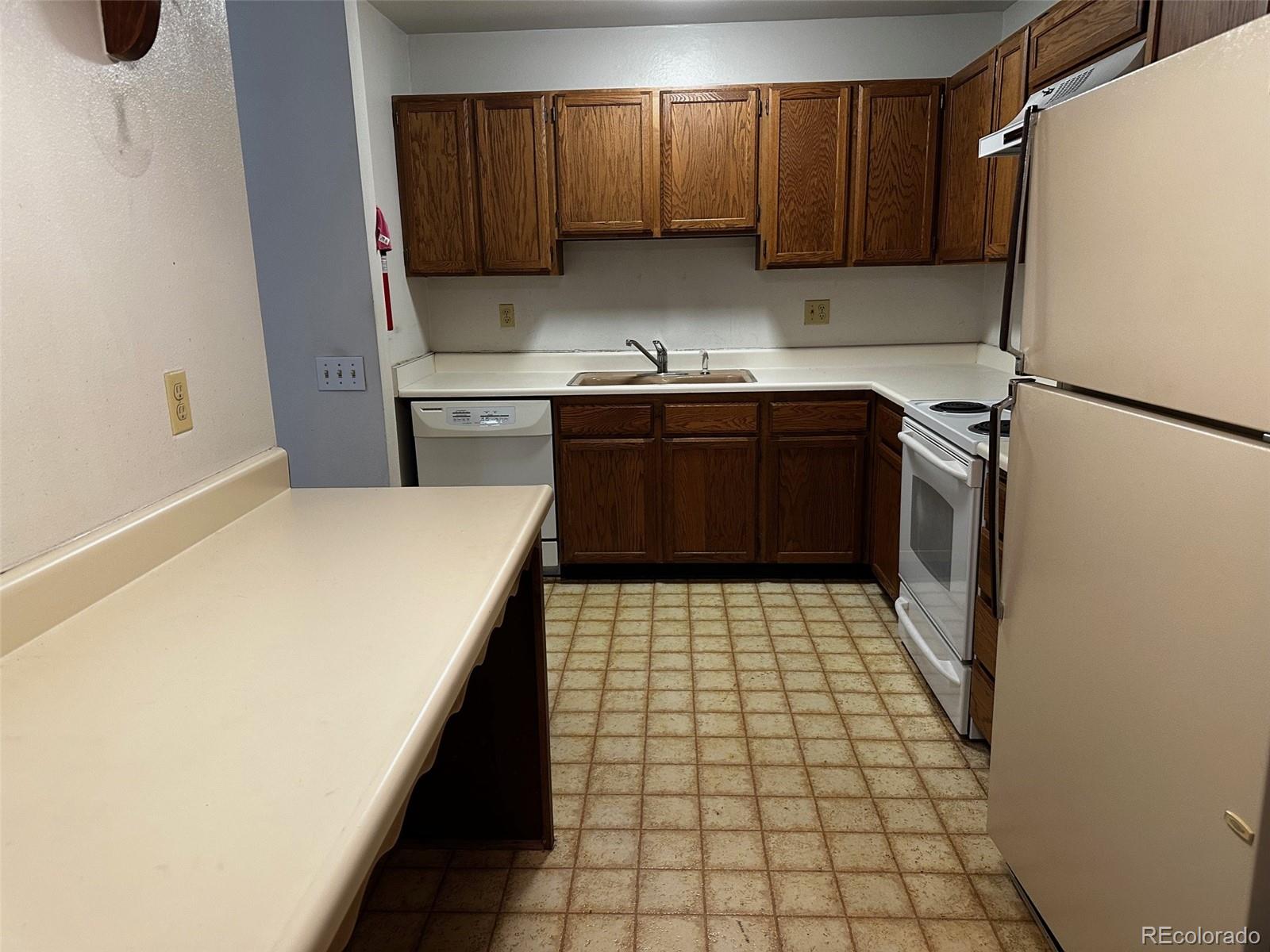 MLS Image #12 for 7154 e dry creek circle ,centennial, Colorado