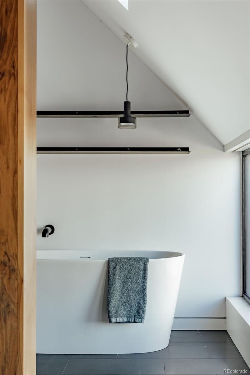 MLS Image #35 for 3837 n high street,denver, Colorado