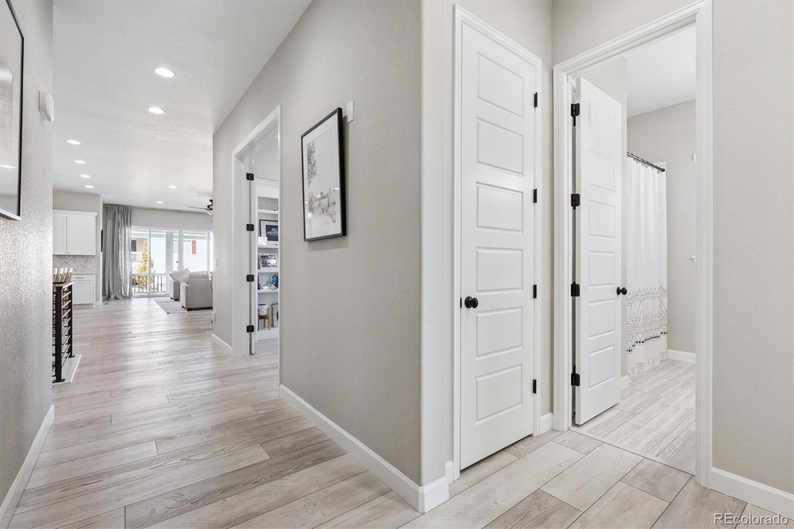 MLS Image #14 for 27705 e davies drive,aurora, Colorado